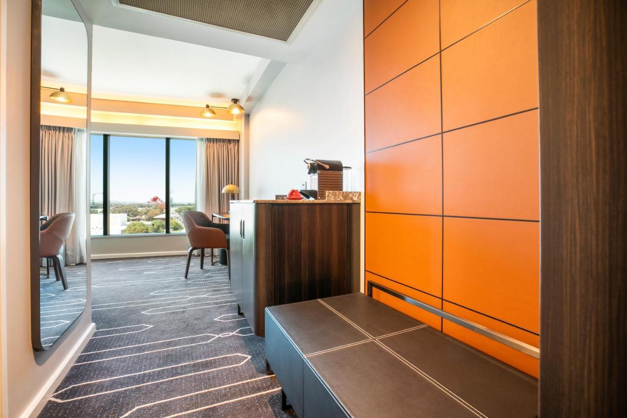 Holiday Inn Sydney Airport, An Ihg Hotel Exterior photo